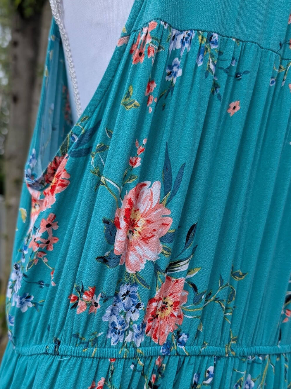 Maxi Dress Lauren Conrad Floral 100% Rayon Size XL Halter Top Sleeveless Teal - Picture 8 of 10